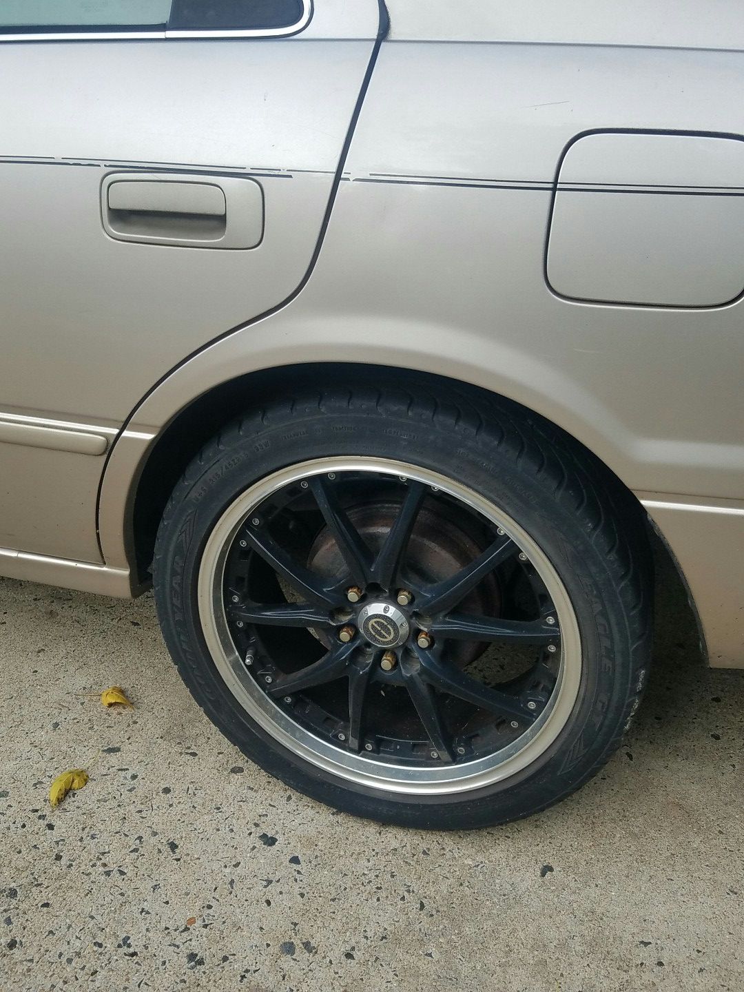 Rims with car