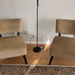 Accent Chairs 