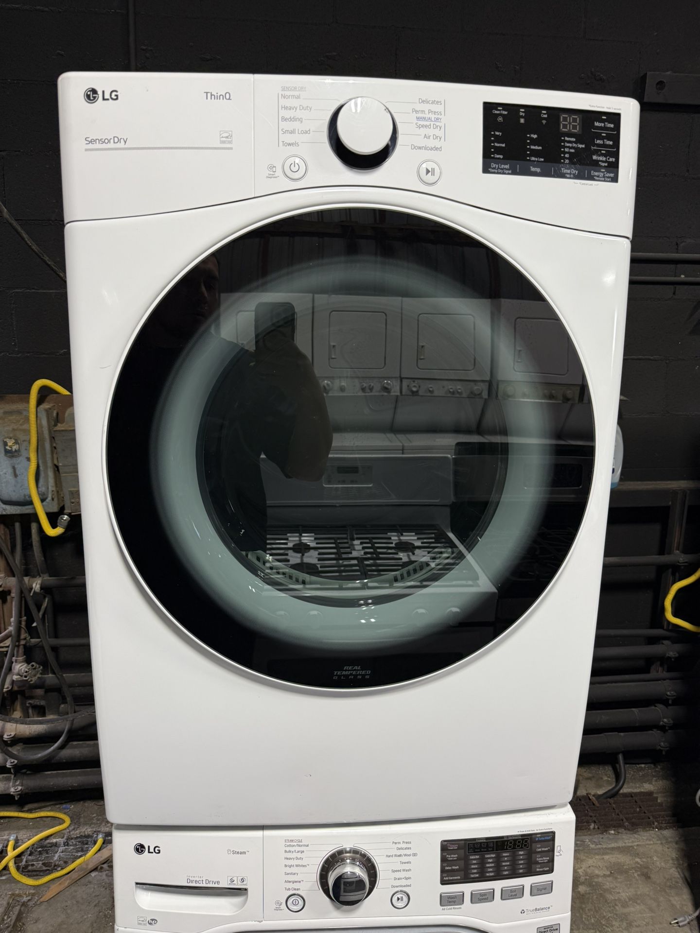 LG white gas dryer