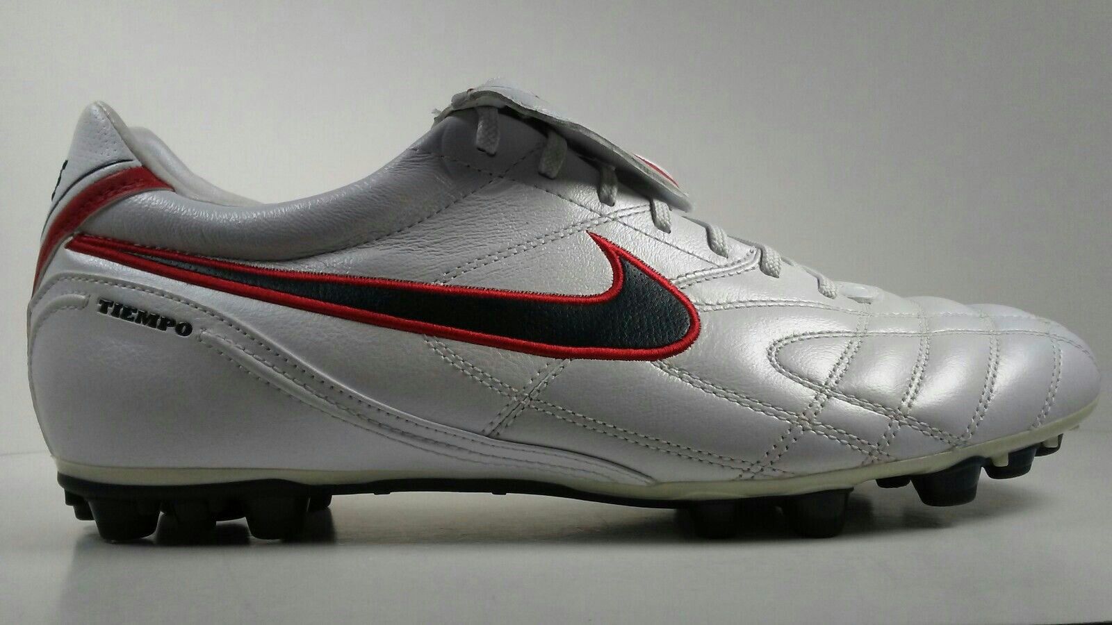 Rare!!! 2010 NIKE TIEMPO MYSTIC III AG Men's Soccer Cleats 366181-136 US Size 12 Size 13 size for Sale in Bakersfield, CA - OfferUp