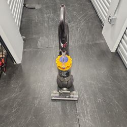 Dyson Vaccum