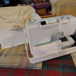 Singer Sewing Machine