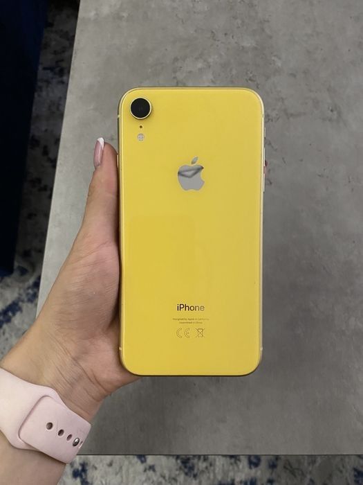 iPhone xr Yellow 256gb Unlocked for Sale in Kirkwood, MO - OfferUp