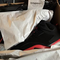 Infrared Jordan 6s size 9.5 brand new never worn dead stock