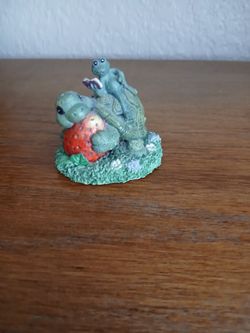 Turtle and frog figurine