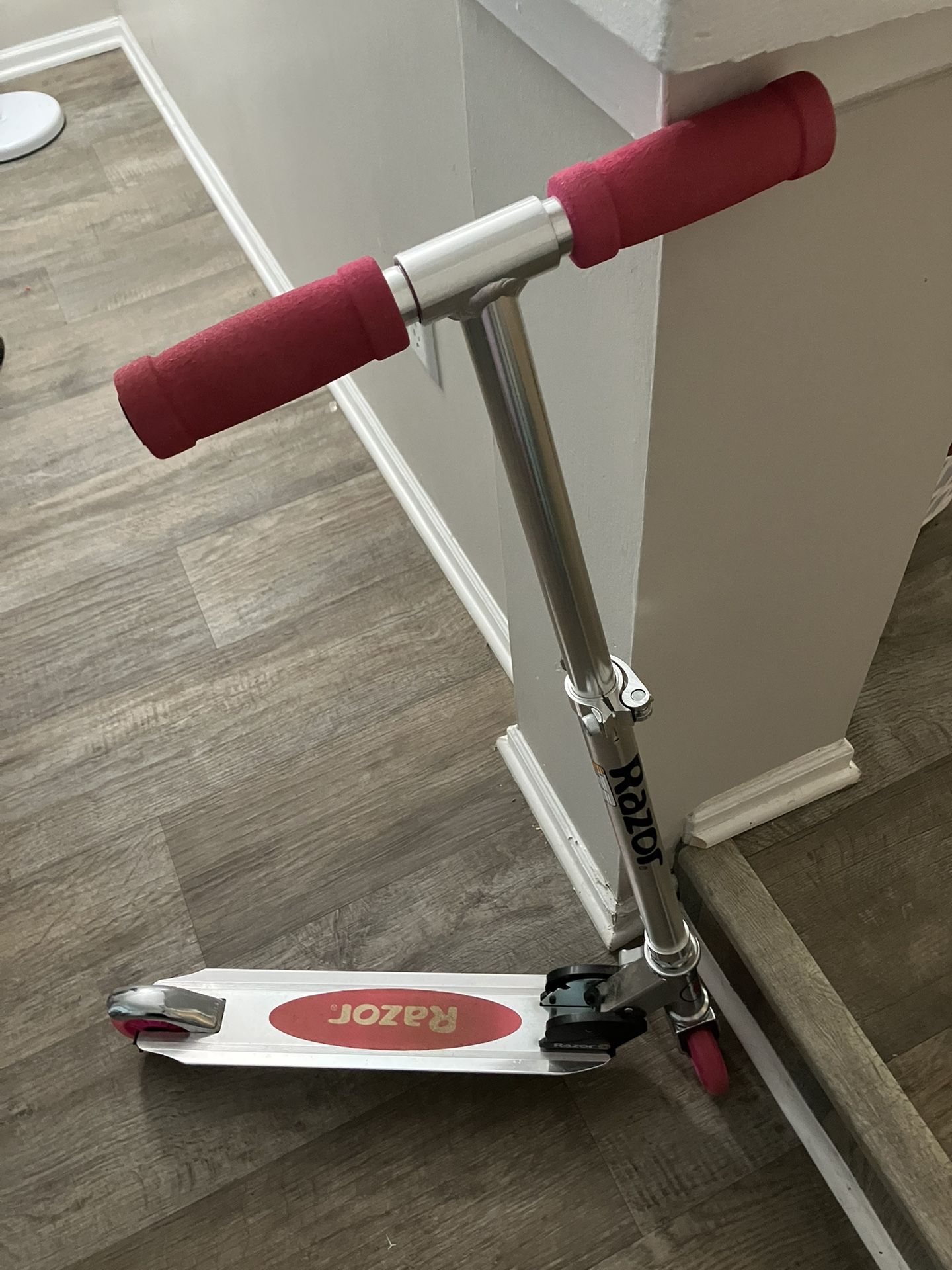 Move Out Sale:Kids Scooter In Pink 