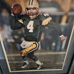 Brett Farve Autographed Sealed Framed Green Bay Packers