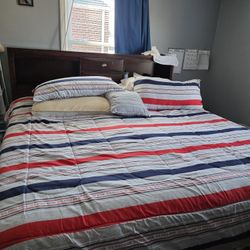 King Size Bed With Bottom  Left and Right Storage And Storage At The Foot Of The Bed