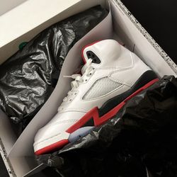 Jordan 5 “Fire Red”