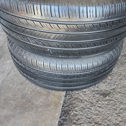 ADVANTA Tire Pair 