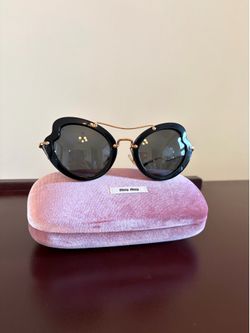 Miu Miu Noir SMU 11RS Sunglasses - Original Designer Eyewear with Case