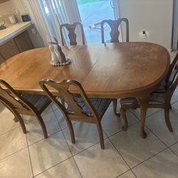 Solid oak wood table