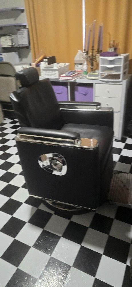 Salon Chair