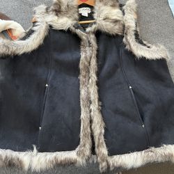 Two Vest Women’s Size Extra Large