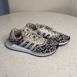 Adidas Cheetah Print Size7.5