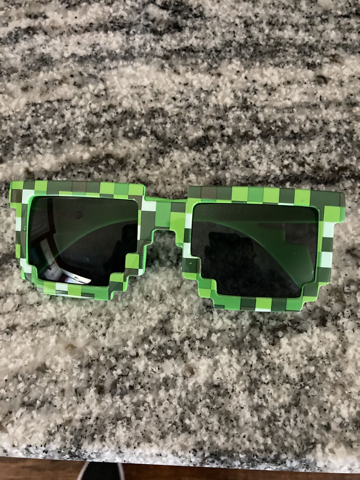 Minecraft Kids Sunglasses 6 Yr +