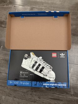 LEGO Adidas Original Superstar Shell Toe Building Set