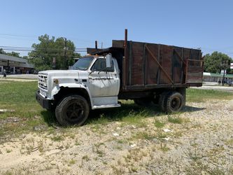 GMC 1988 dump truck for parts