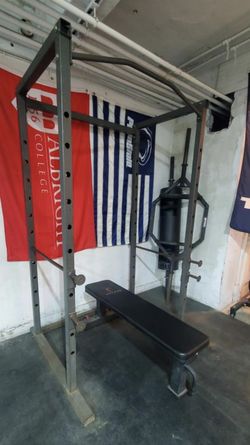 Power Rack With Pull-Up Bar and Safety Pin Bars