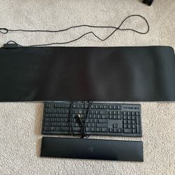 Razer Bundle - RGB Mousepad, RGB Keyboard + Wrist Rest