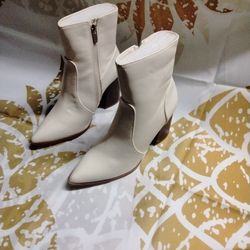 Women's Boot Size 5 And 1/2
