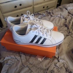 Mens 11 Adidas 
