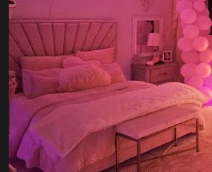 Pink velvet full bed