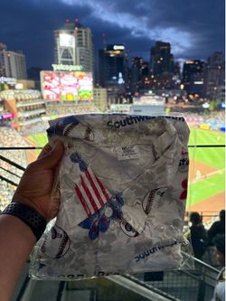 San Diego Padres Patriotic Aloha Shirt Giveaway 5/26/26