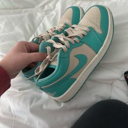 Women’s Air Jordan 1 Low Tropical Teal And Sandy Beige 