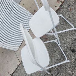 Used  White Folding Chairs S,a,l,e
