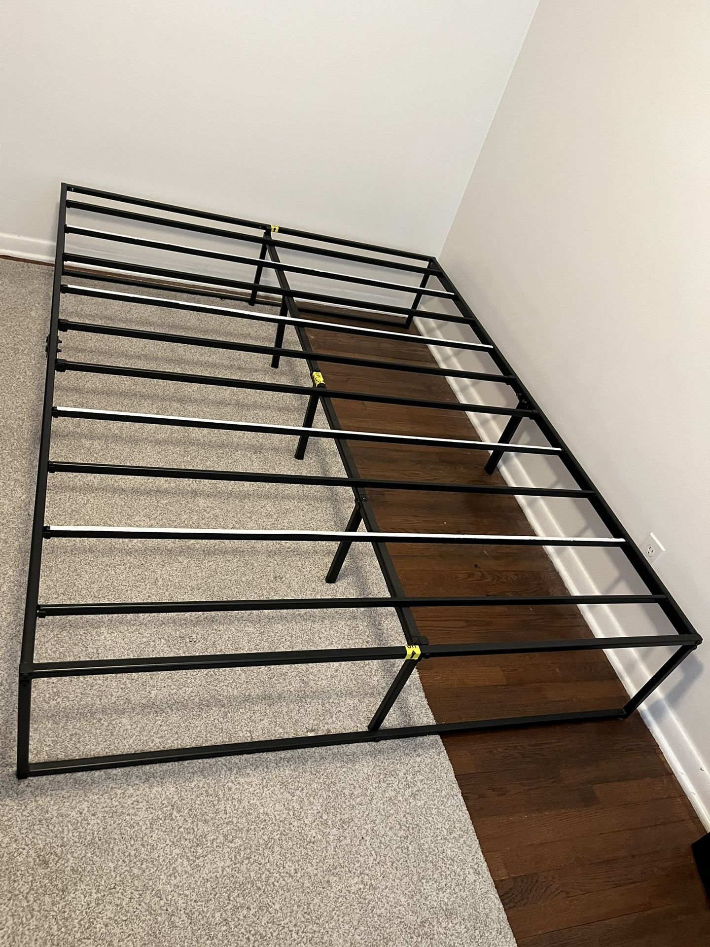 Queen Size Zinus Bed Frame Metal 1 Yr Old
