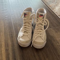Nike Blazer Mid