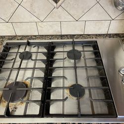 Drop In gas range Electric Convection Oven And microwave Combo By kitchenaide. 