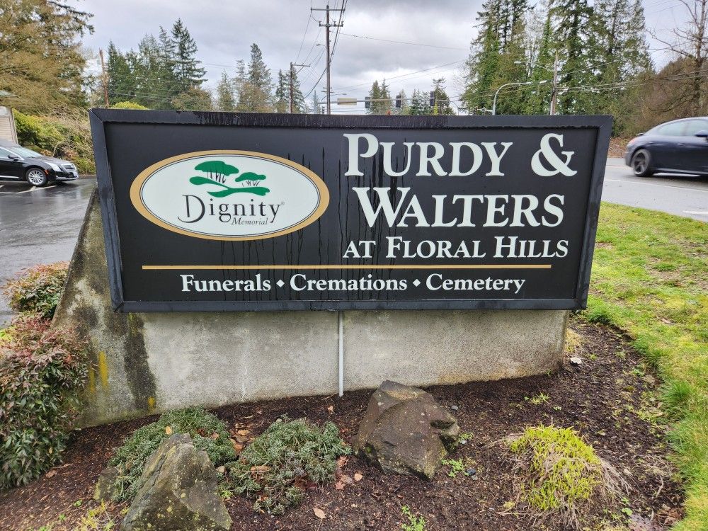 2 gravesites for sale at Purdy Walters Floral hills in Bothell.