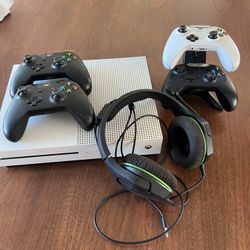 Xbox With Controllers