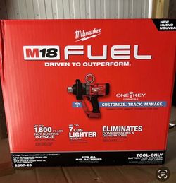 Milwaukee new 1” high torque impact wrench one key