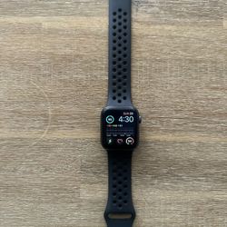 Nike Apple Watch 