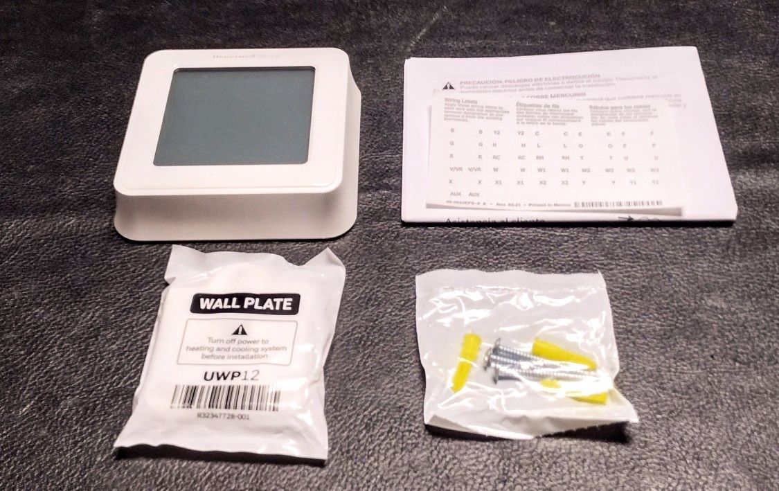 Brand New Honeywell Home RTH8560D 7 Day Programmable Touchscreen Thermostat (No Box)