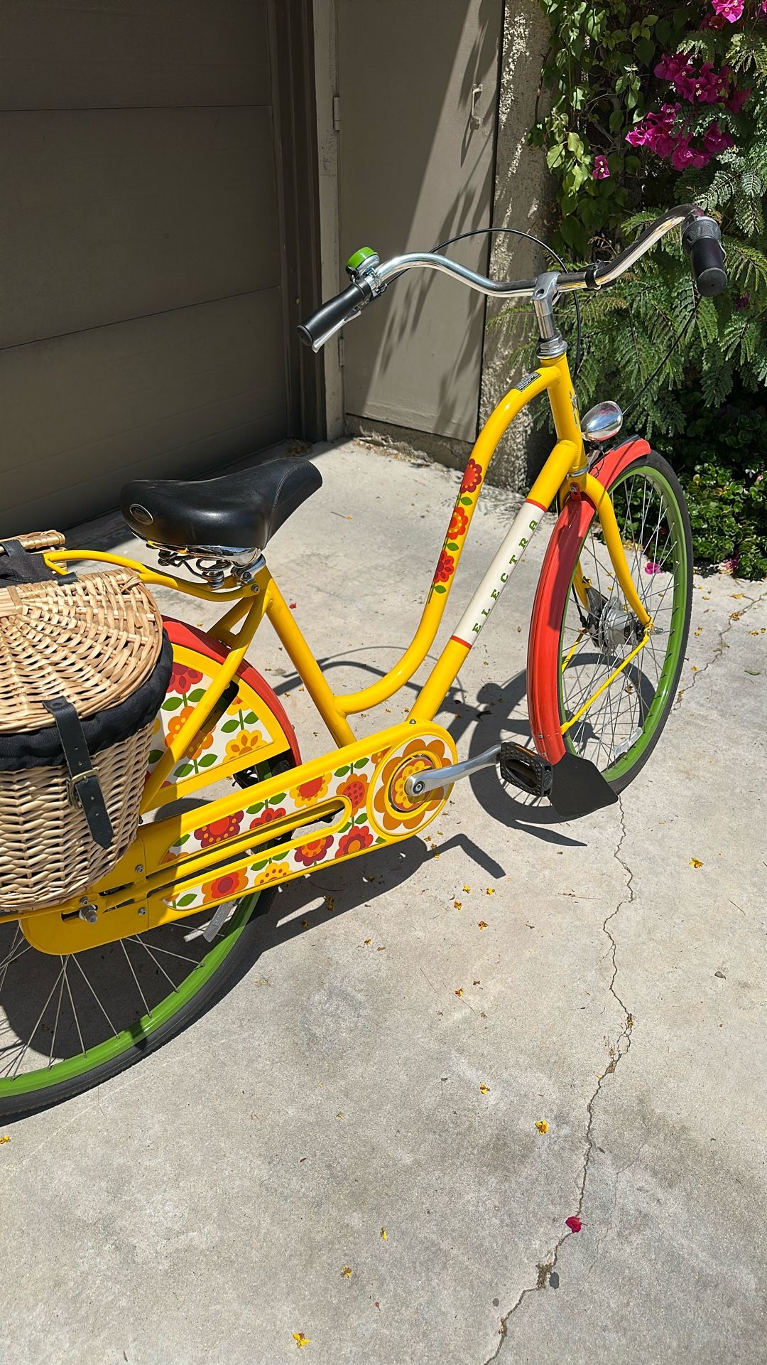 Super Cute Electra Amsterdam 3 Speed Women’s Bike