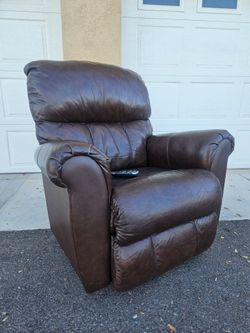 XL LEATHER LAZY BOY POWER RECLINER