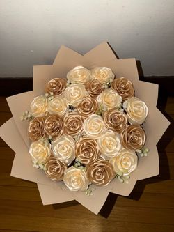 25 count eternal roses