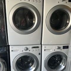 LG front-load electric washer and dryer, 220 volts, with a three-month warranty. Free delivery in the Oakland area. Outside the Oakland area, there is