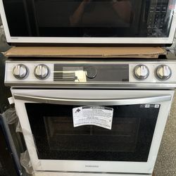 Samsung Bespoke White Electric Stove And Over The Range Slim Microwave 