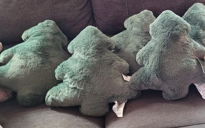 Christmas Tree Pillows 