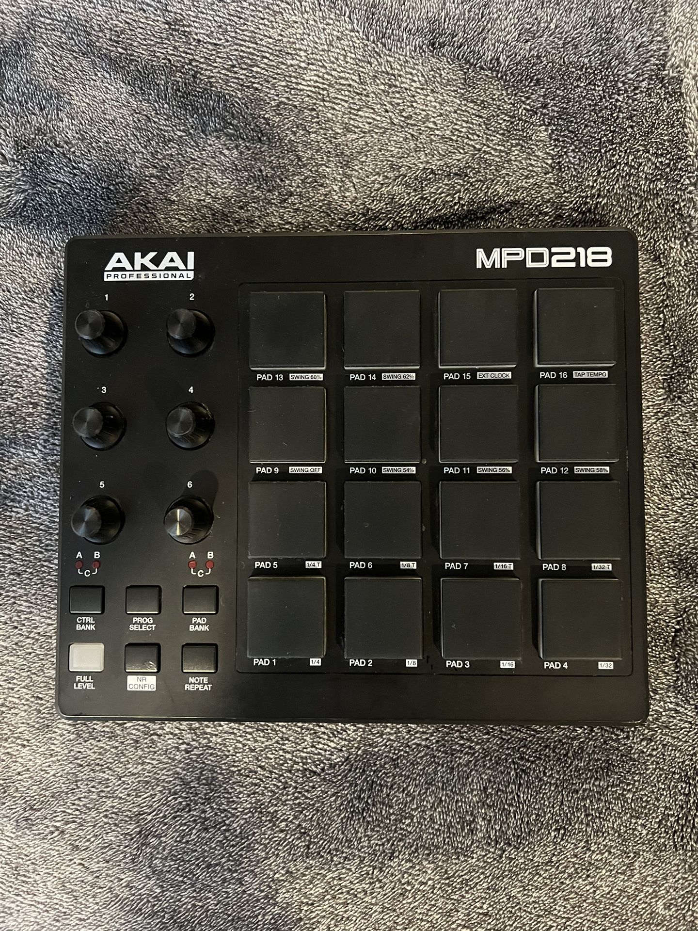 AKAI MIDI Controller