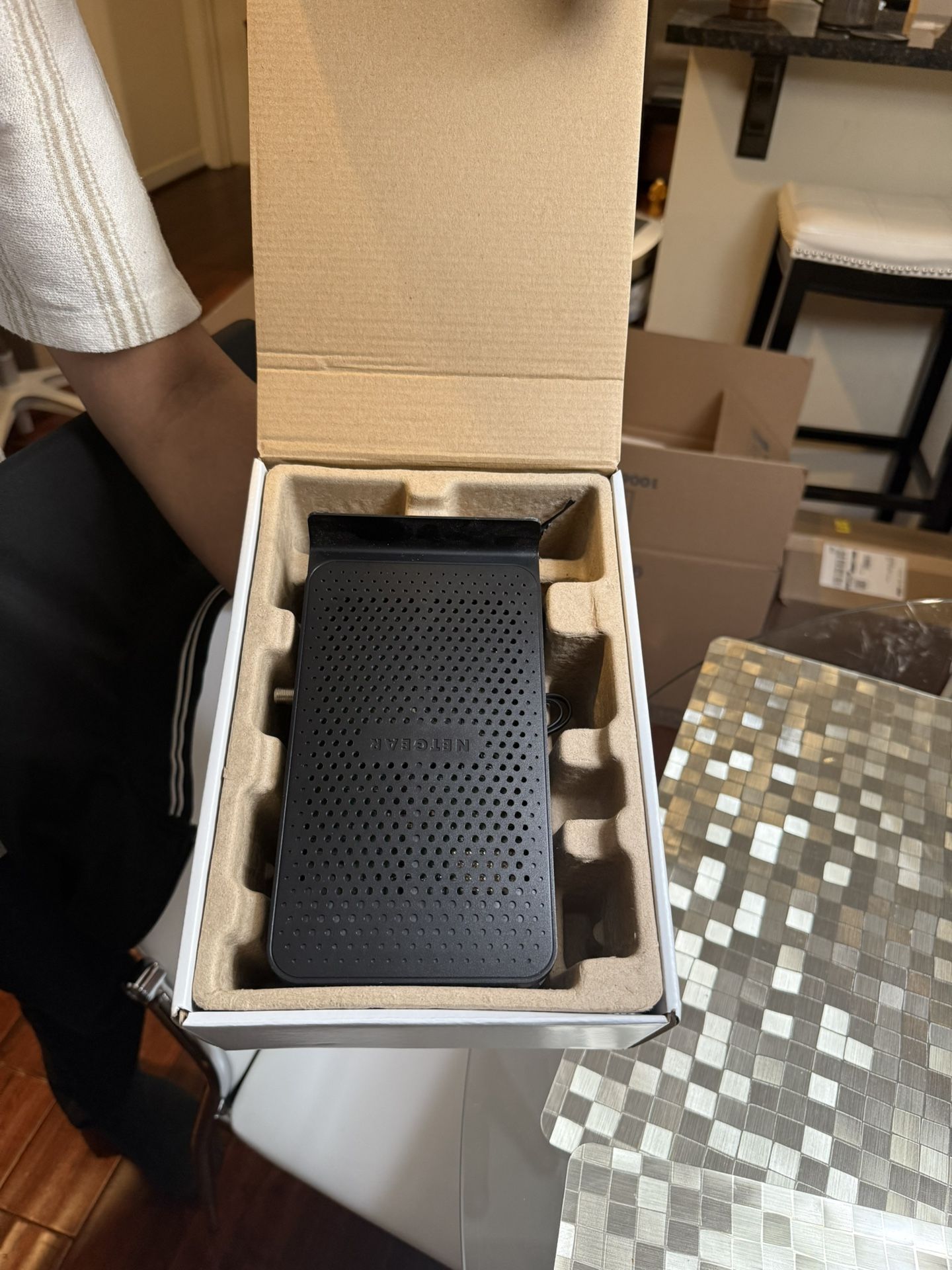 Move out sale - 1. NETGEAR Dual-Band N600 Router with 8 x 4 DOCSIS 3.0 Cable Modem (C3700-100NAS) Availability with box - $35 Amazon link - https://