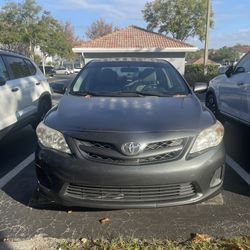 LOW MILES - 2012 Toyota Corolla- GAS SAVER