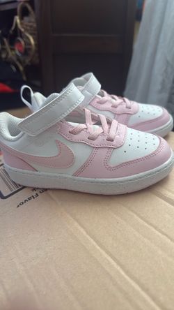 Childrens nikes girls size 9c