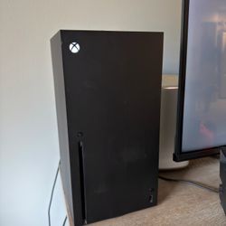 Xbox Series X + Controller 