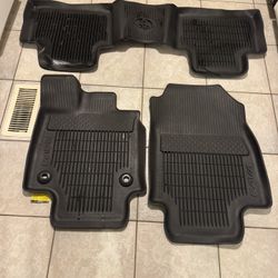 2019 Rav4 FloorMat Black Rubber ALL Weather Liners Genuine 